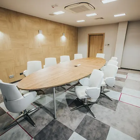 Park Business Ξενοδοχείο Radocza